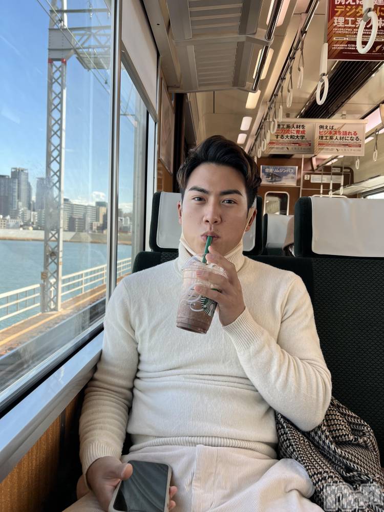 �����������������åȥС�Cafe&Bar Roots �롼��(���ե�����ɥС� �롼��) Roots��ɽ ���ߤ�11��26���̥�֥����֥����С�☕💭💕��