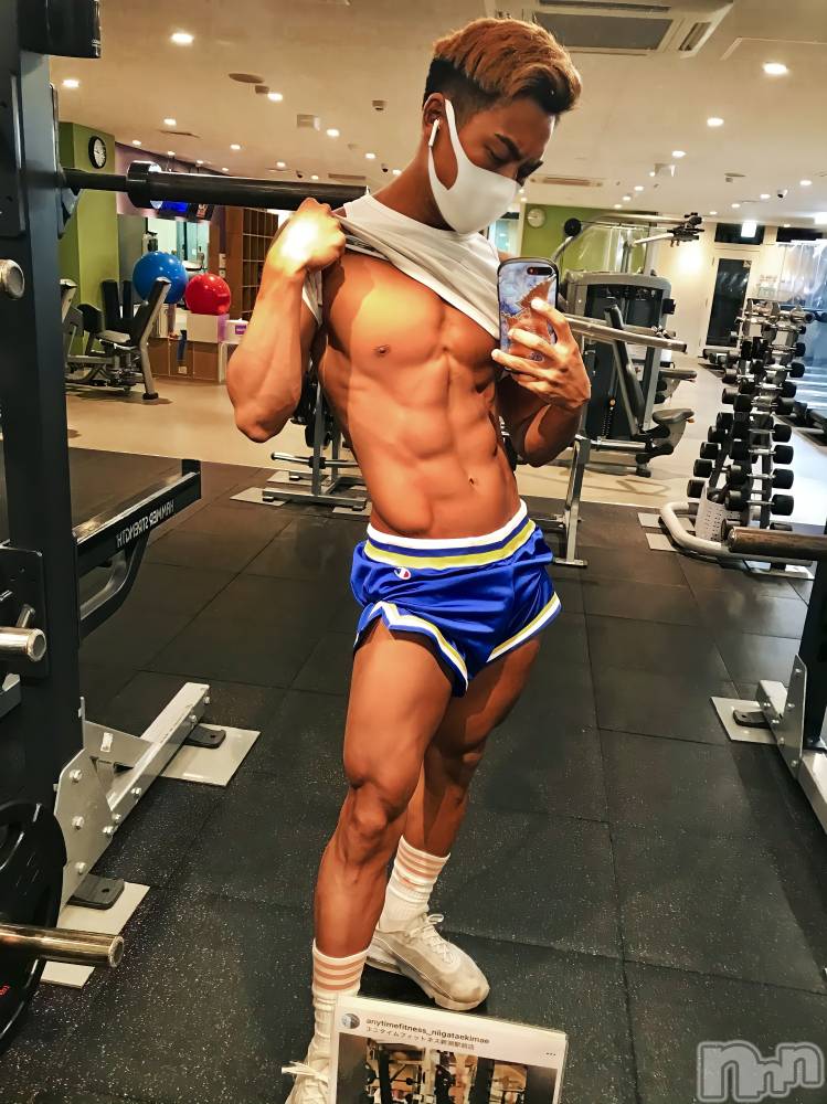 �����������������åȥС�Cafe&Bar Roots �롼��(���ե�����ɥС� �롼��) Roots��ɽ ���ߤ�6��3���̥�֥����������Υ��㥹�Ȥ���Ҳ�🫶��